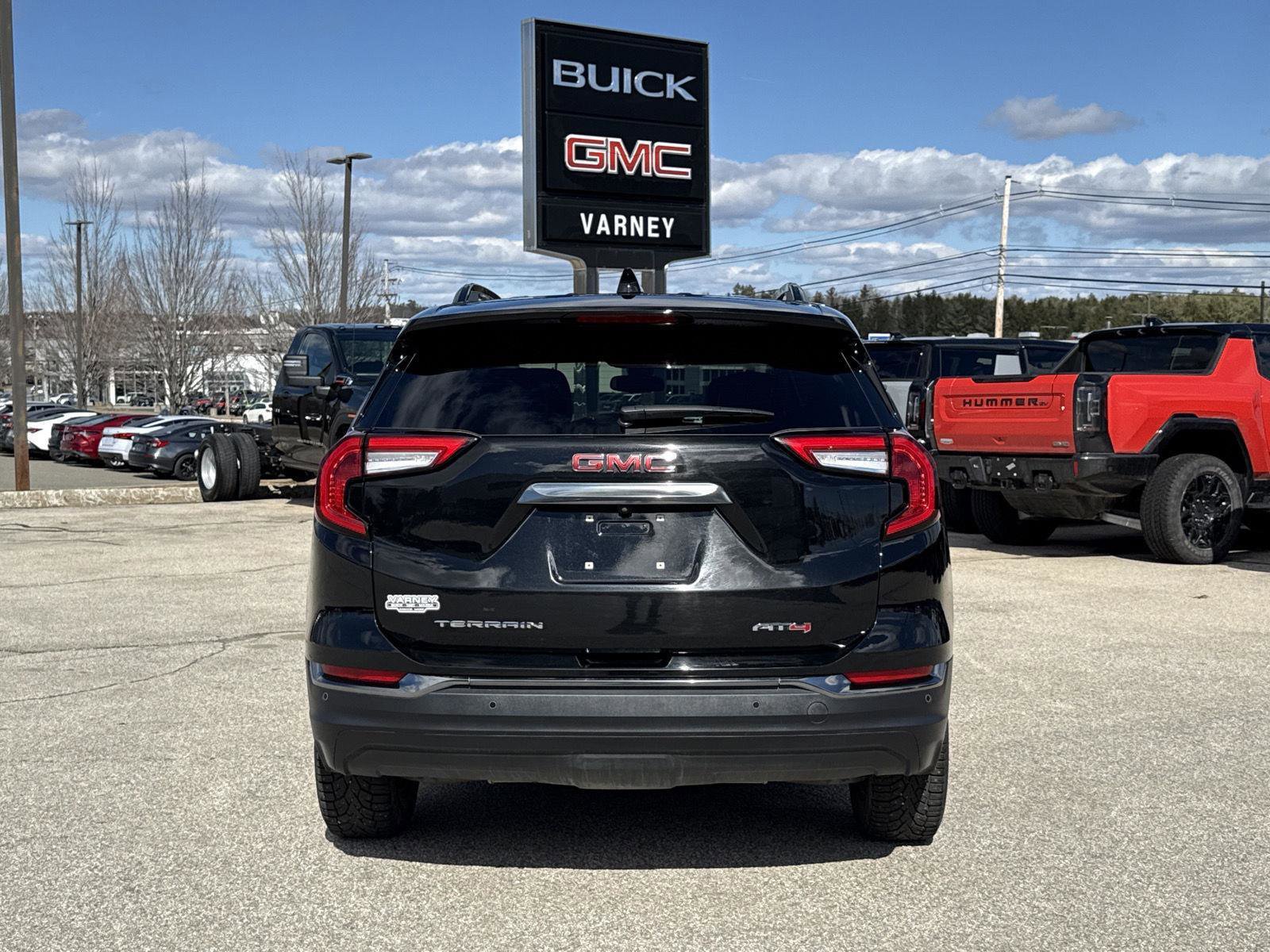 Used 2024 GMC Terrain AT4 image 7