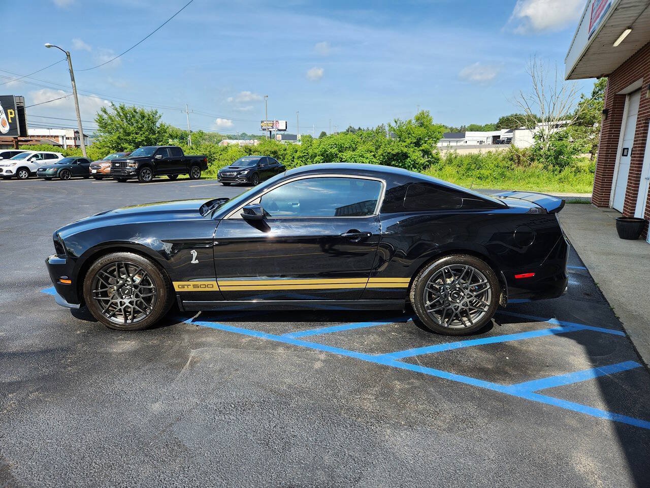 Used 2014 Ford Mustang Shelby GT500 w/ Equipment Group 821A RWD image 4