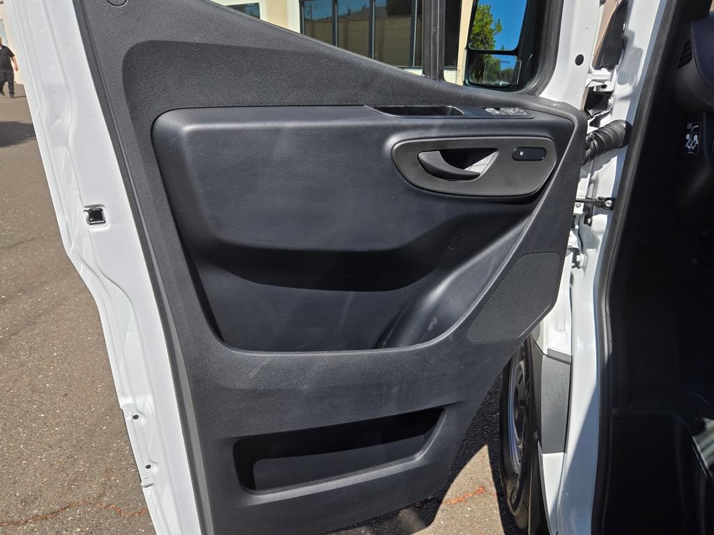 Used 2024 Mercedes-Benz Sprinter 2500 image 26