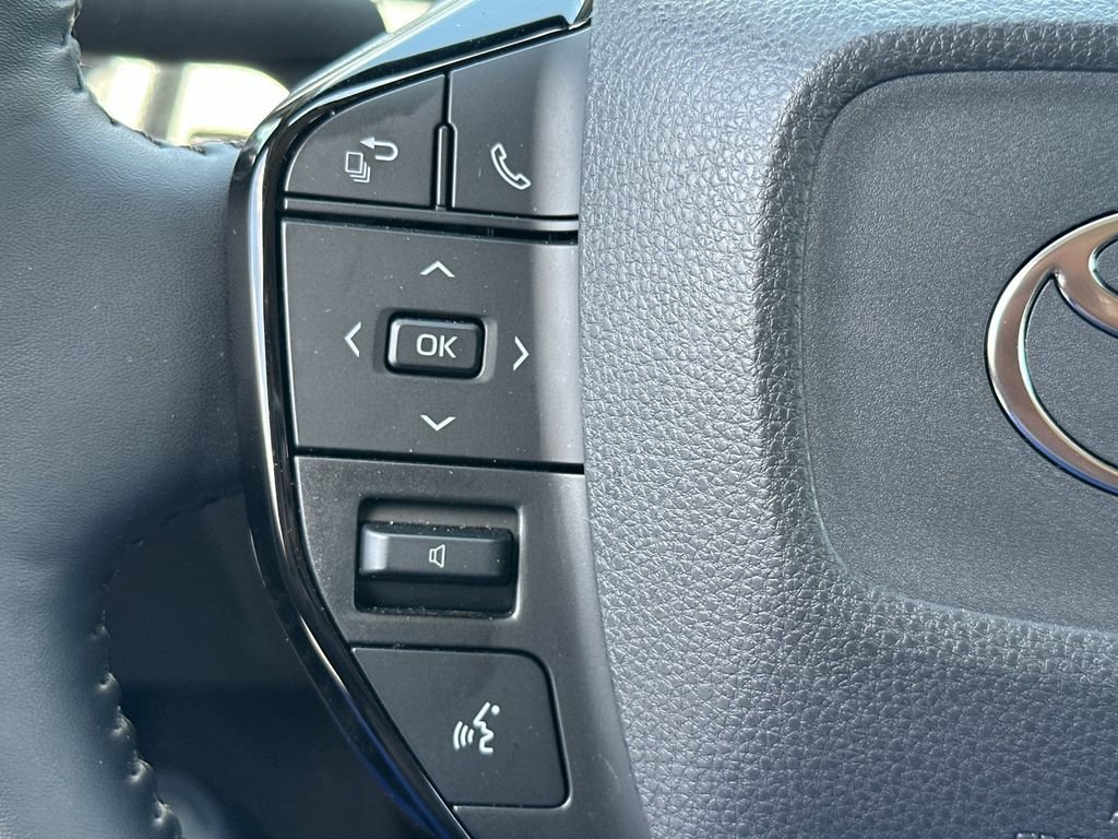 Used 2025 Toyota Prius Limited FWD image 24