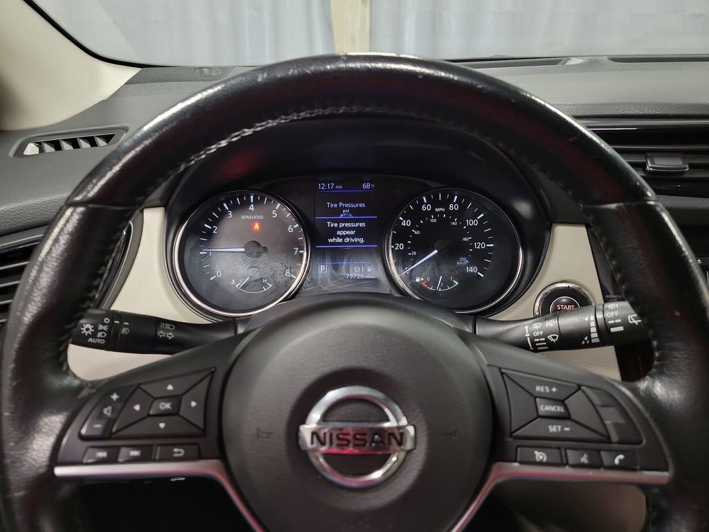 Used 2021 Nissan Rogue Sport SV FWD image 14