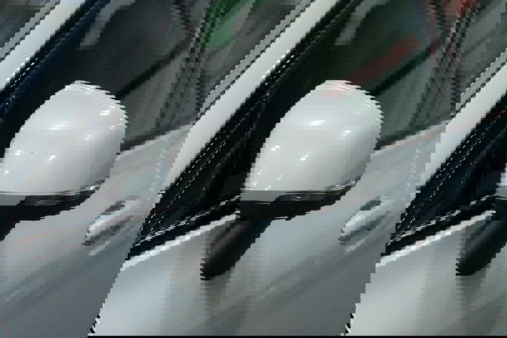 Used 2023 Volvo V60 B5 Cross Country Ultimate w/ Climate Package image 14