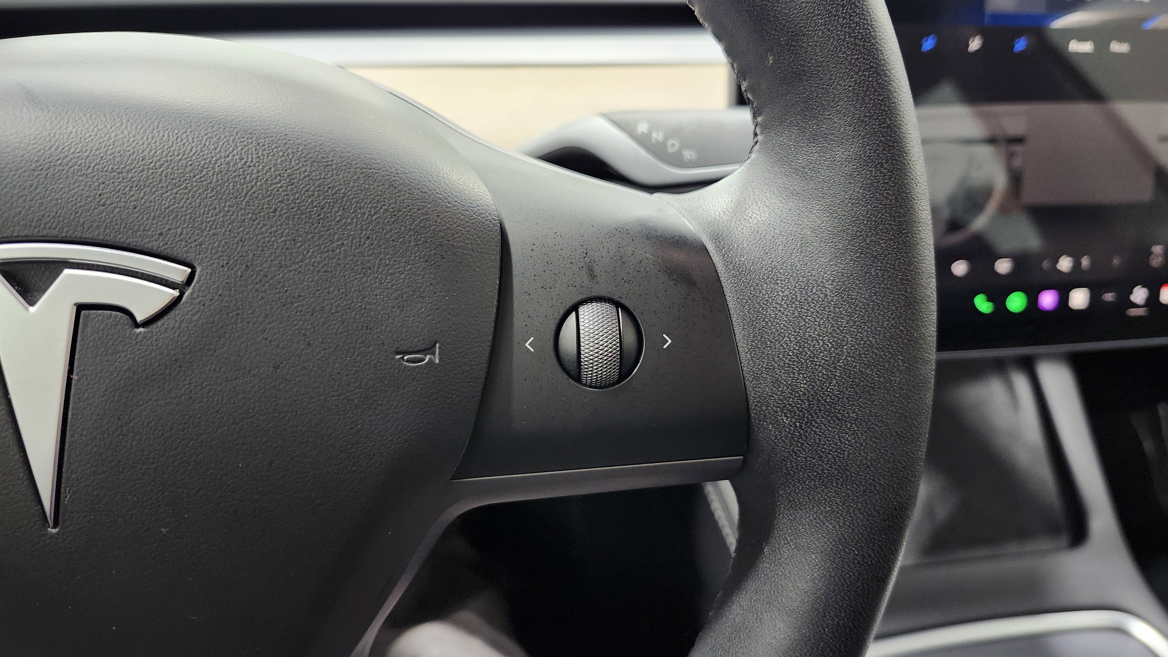 Used 2023 Tesla Model 3 Standard Range image 32