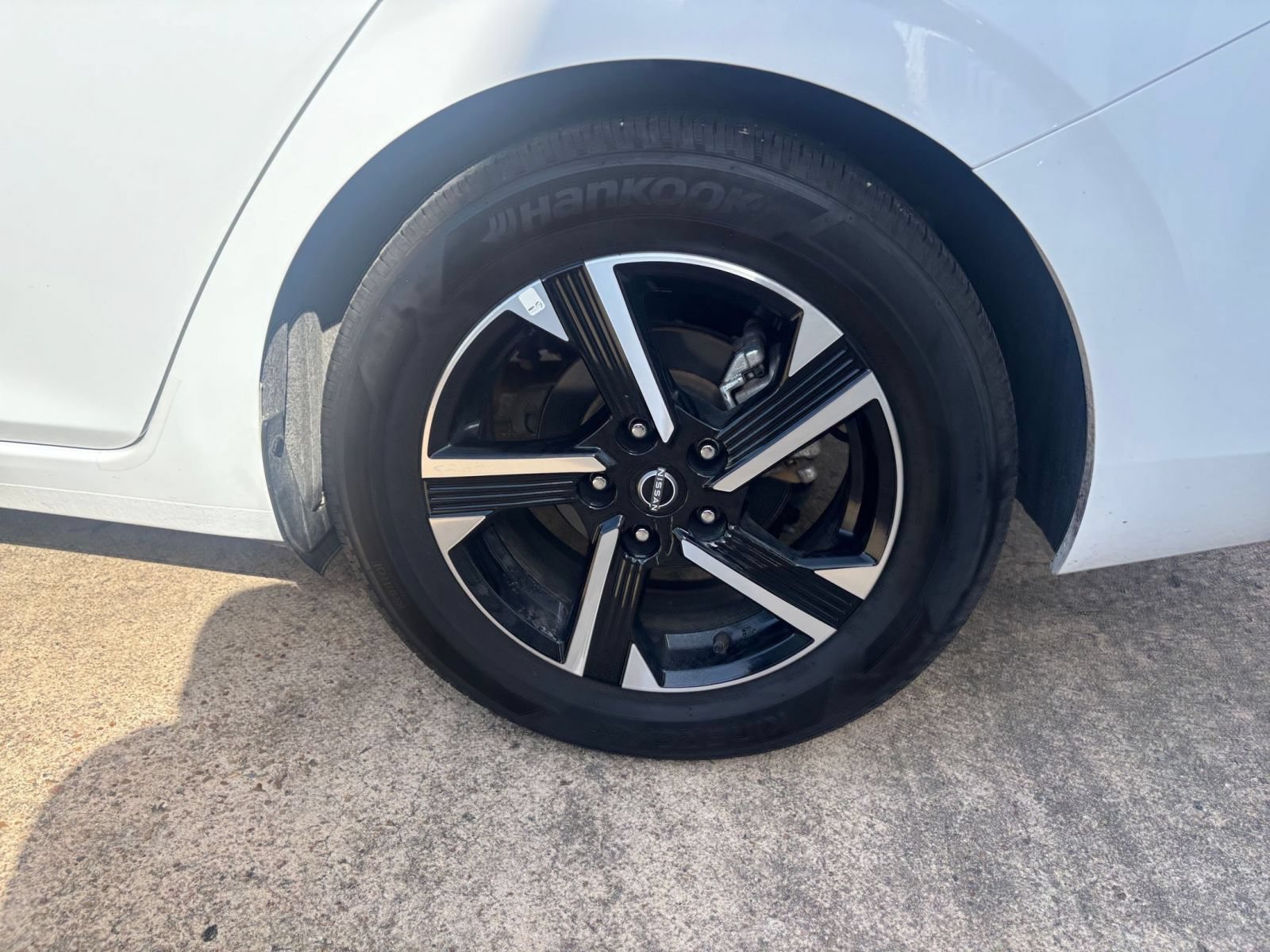 Used 2025 Nissan Sentra SV FWD image 27