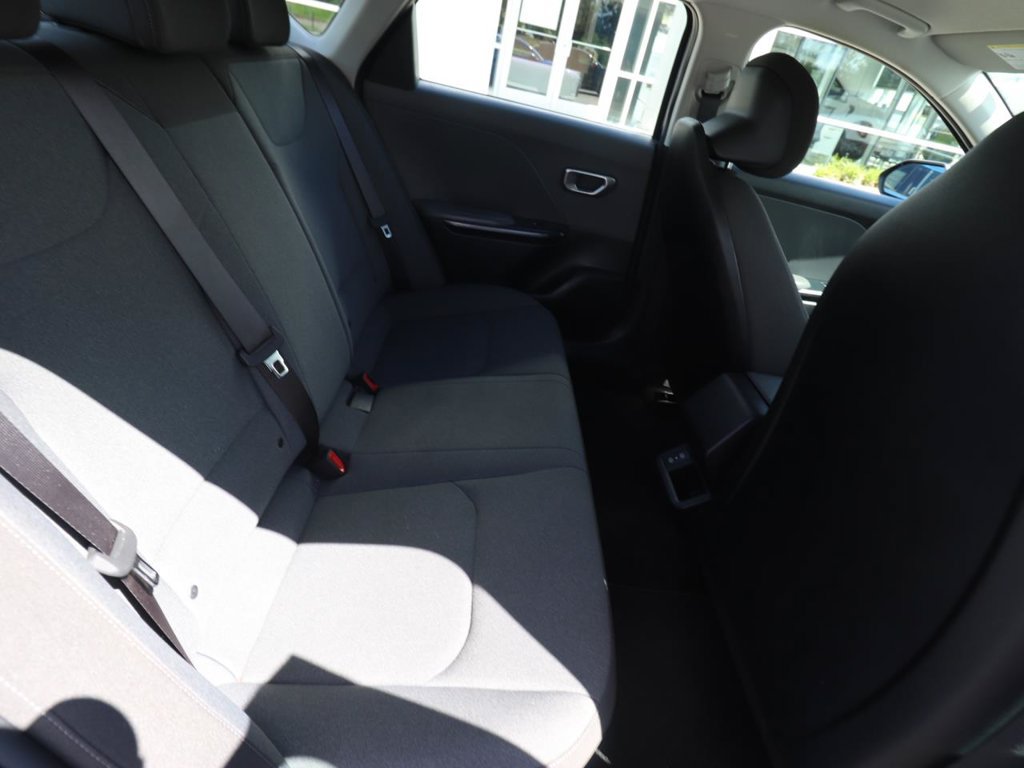 Used 2025 Kia K4 FWD image 21
