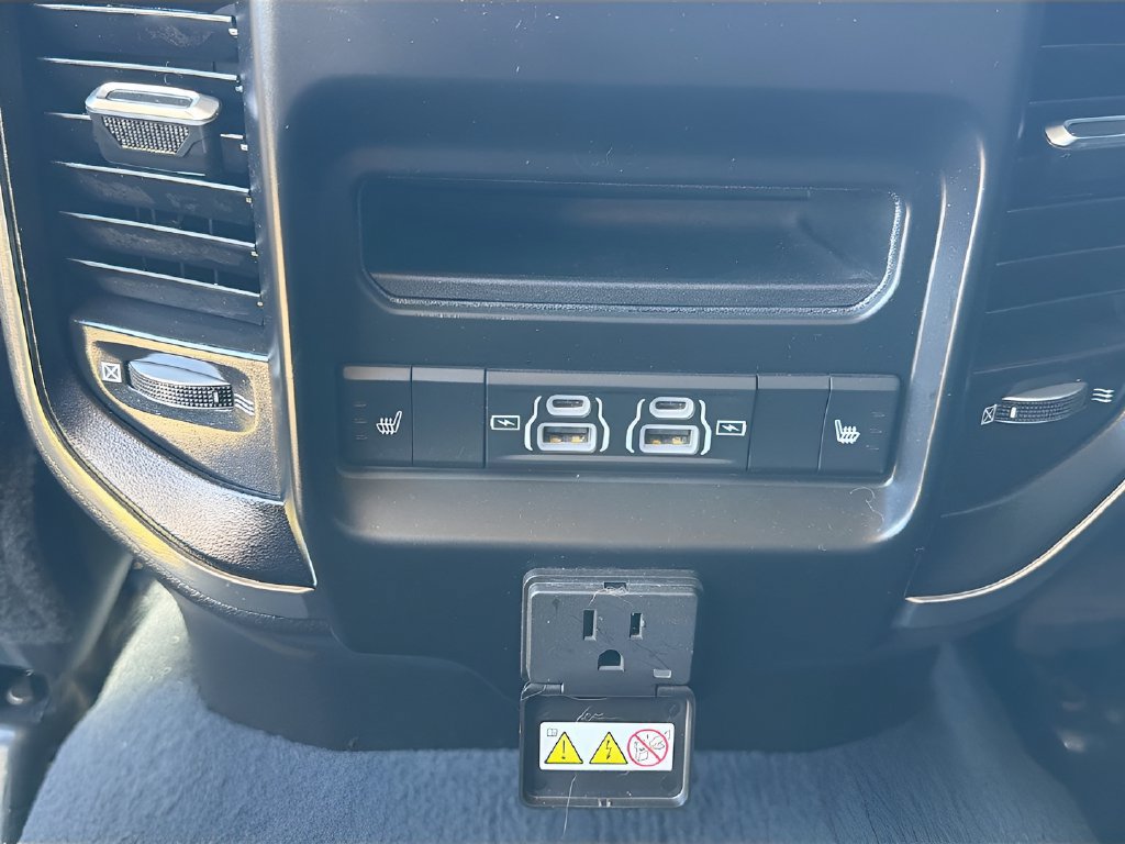 Used 2023 RAM 3500 Limited AWD/4WD image 25
