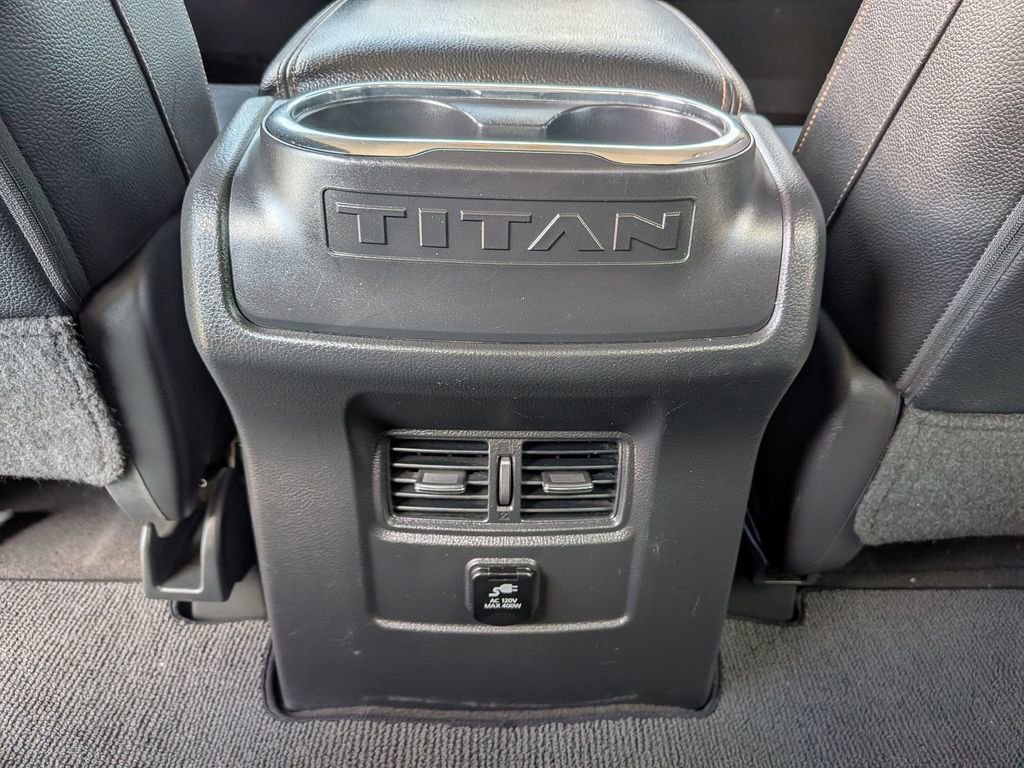 Used 2018 Nissan Titan SL w/ Chrome Package image 30