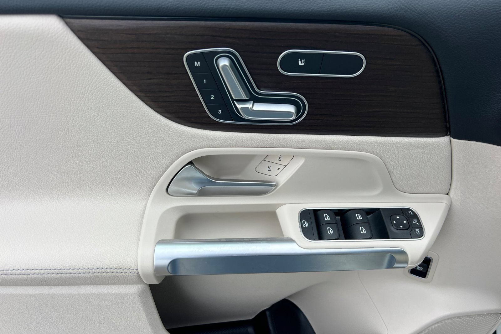 Certified 2026 Mercedes-Benz GLB 250 image 15