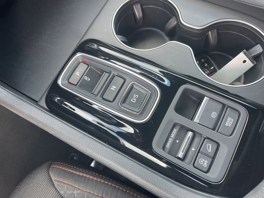 Used 2025 Honda Pilot Sport image 19