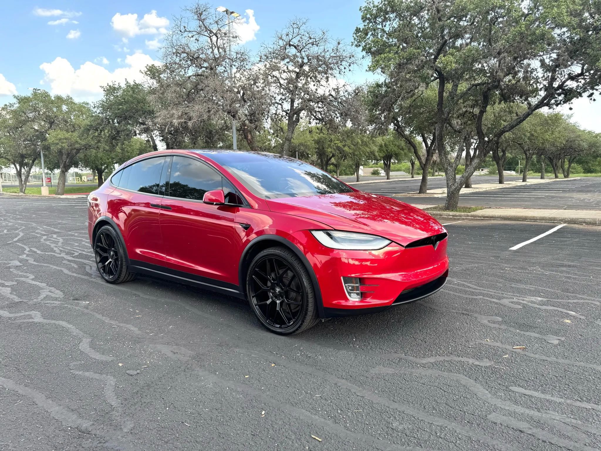 Used 2020 Tesla Model X image 8