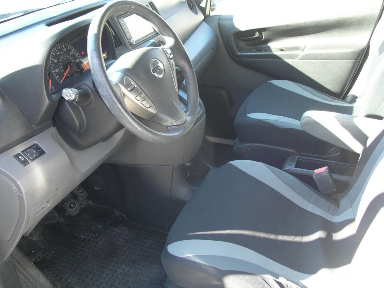 Used 2020 Nissan NV200 SV w/ Back Door Glass Package image 3