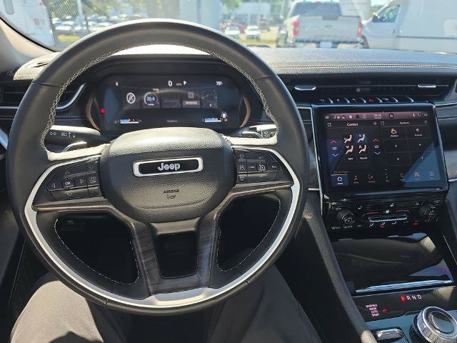 Used 2023 Jeep Grand Cherokee Limited AWD/4WD image 23