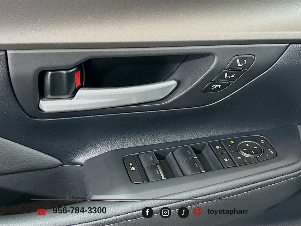 New 2026 Toyota Grand Highlander AWD Hybrid image 17