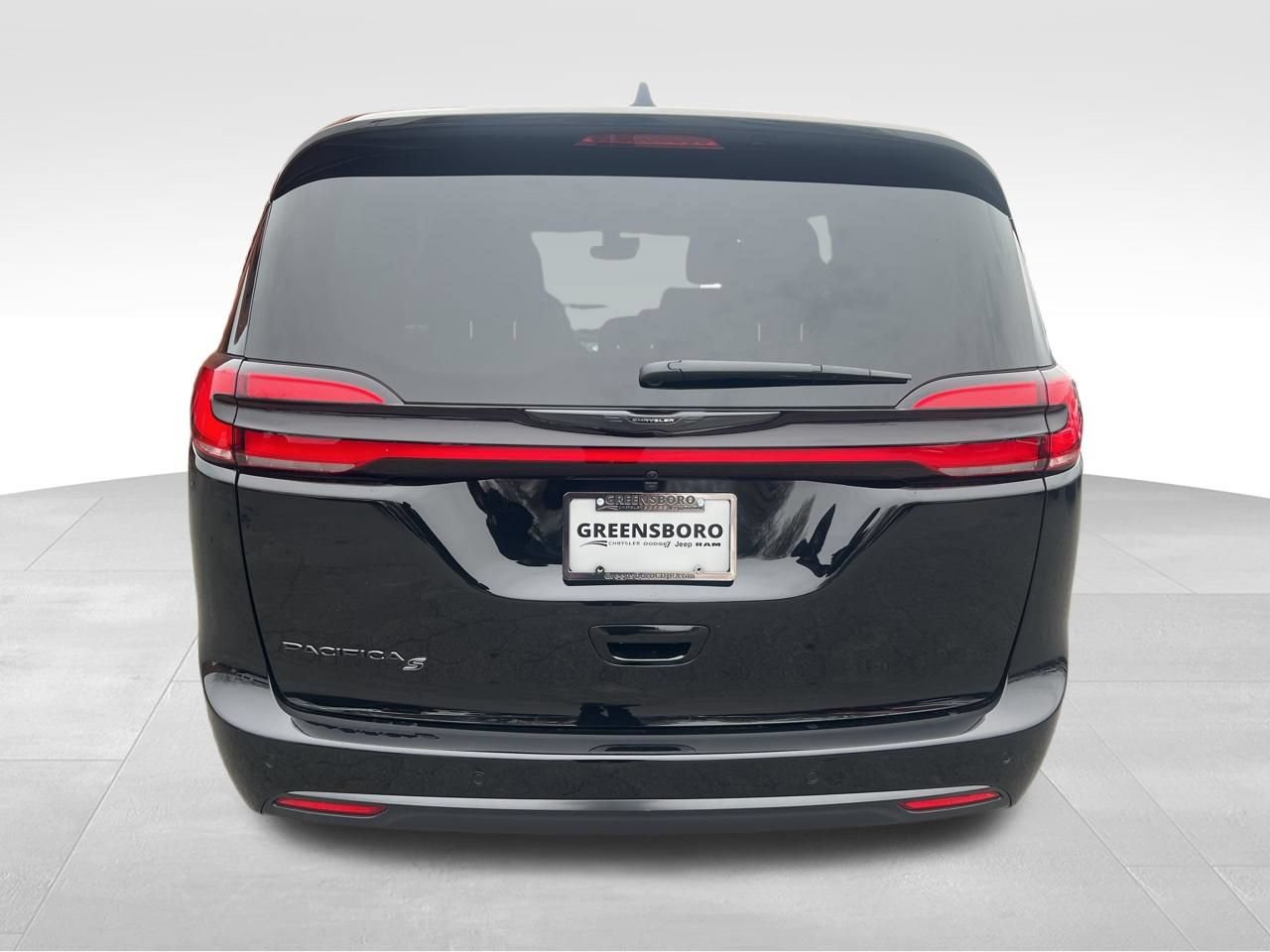 New 2026 Chrysler Pacifica Select w/ S Appearance Package FWD image 4