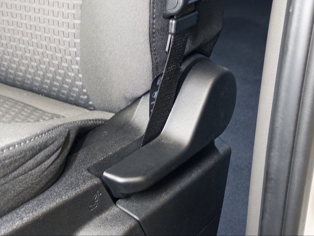 Used 2024 Ford E-Transit Low Roof RWD image 8