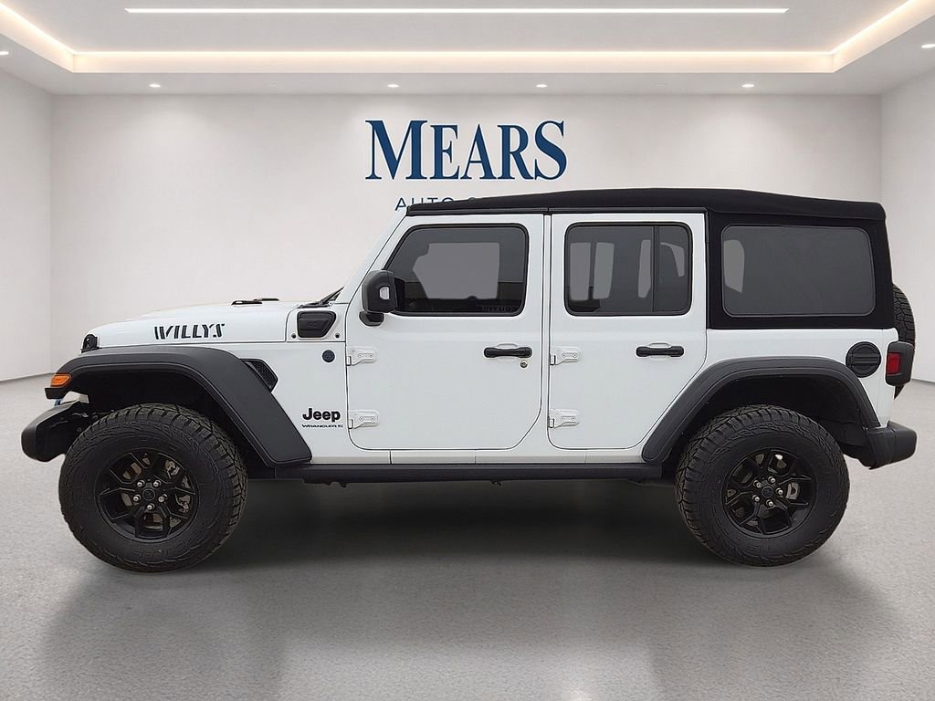 Used 2024 Jeep Wrangler Unlimited AWD/4WD image 2