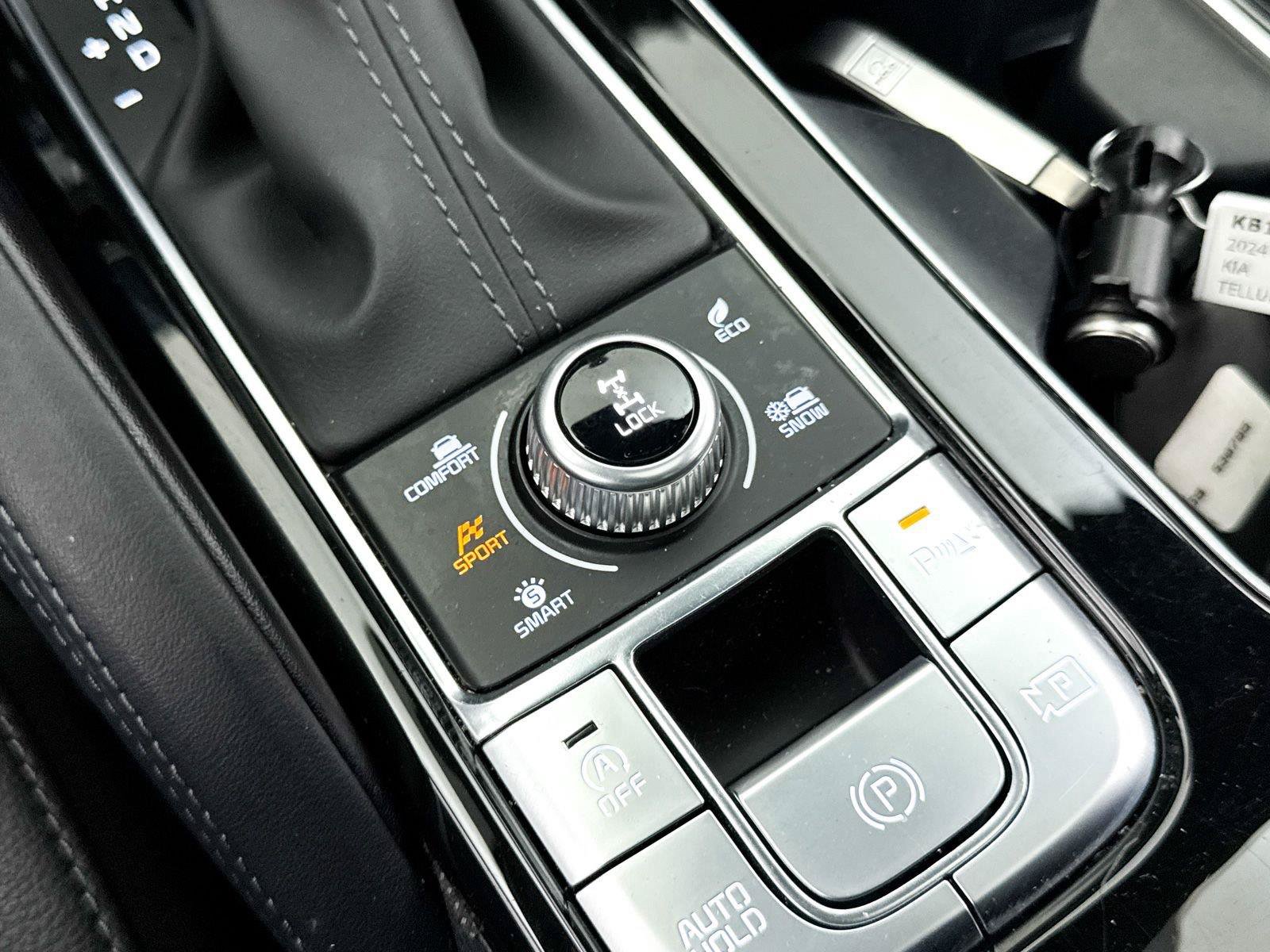 Used 2024 Kia Telluride SX X-Line AWD/4WD image 11