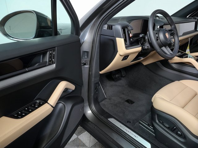 New 2026 Porsche Cayenne image 8