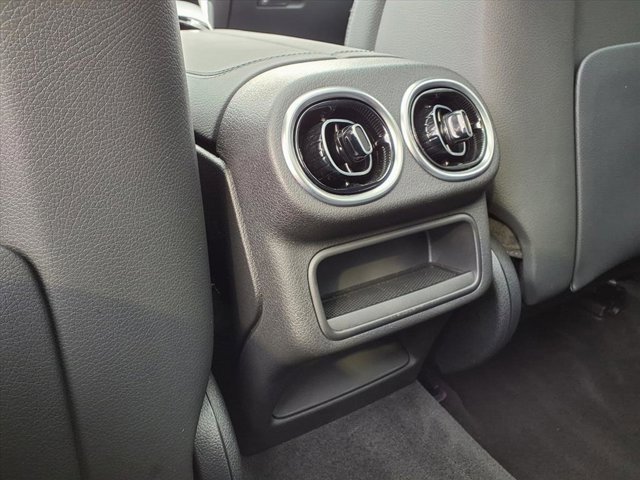 Used 2025 Mercedes-Benz GLC 300 image 19