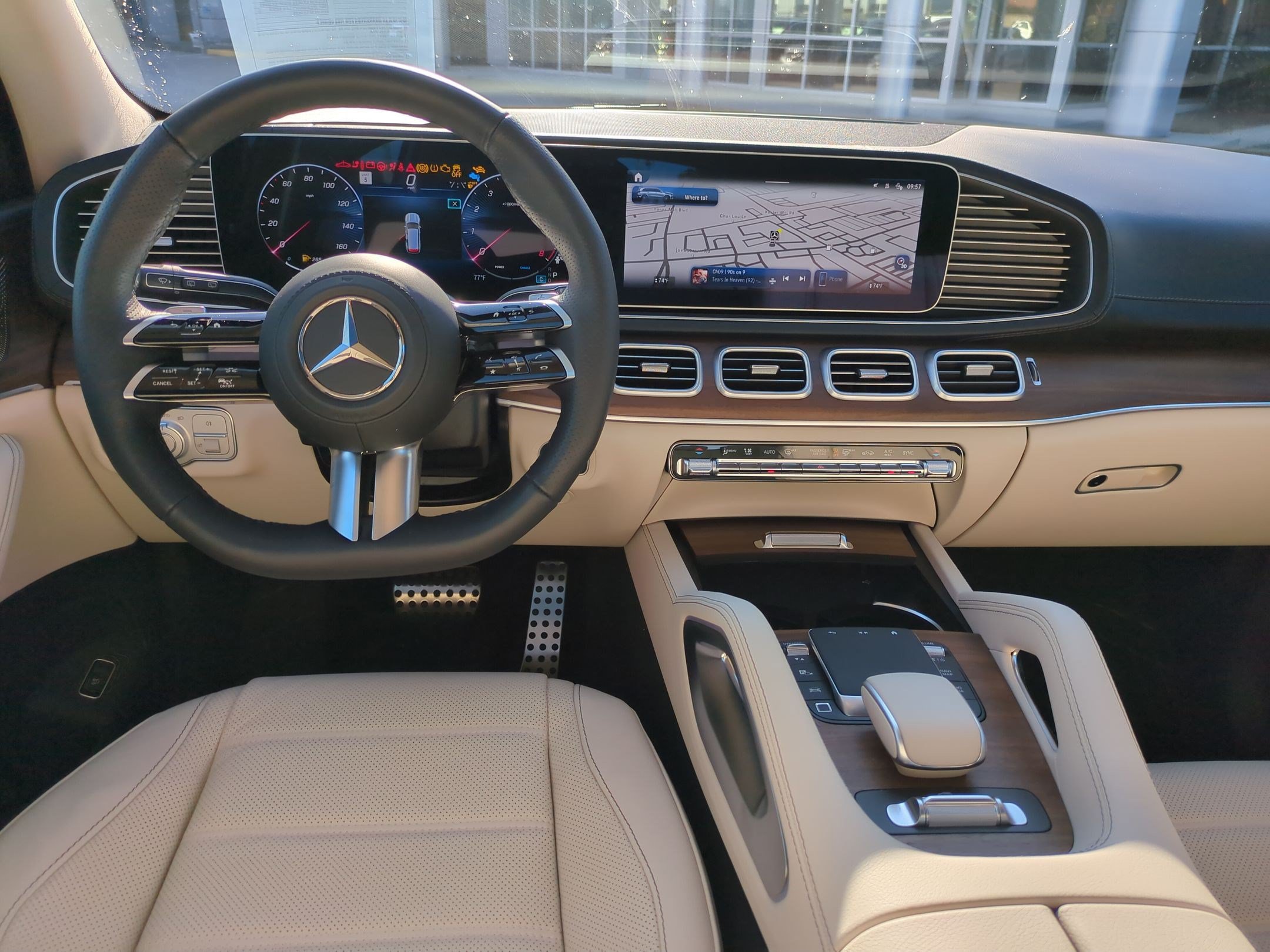 Certified 2025 Mercedes-Benz GLS 450 4MATIC image 32