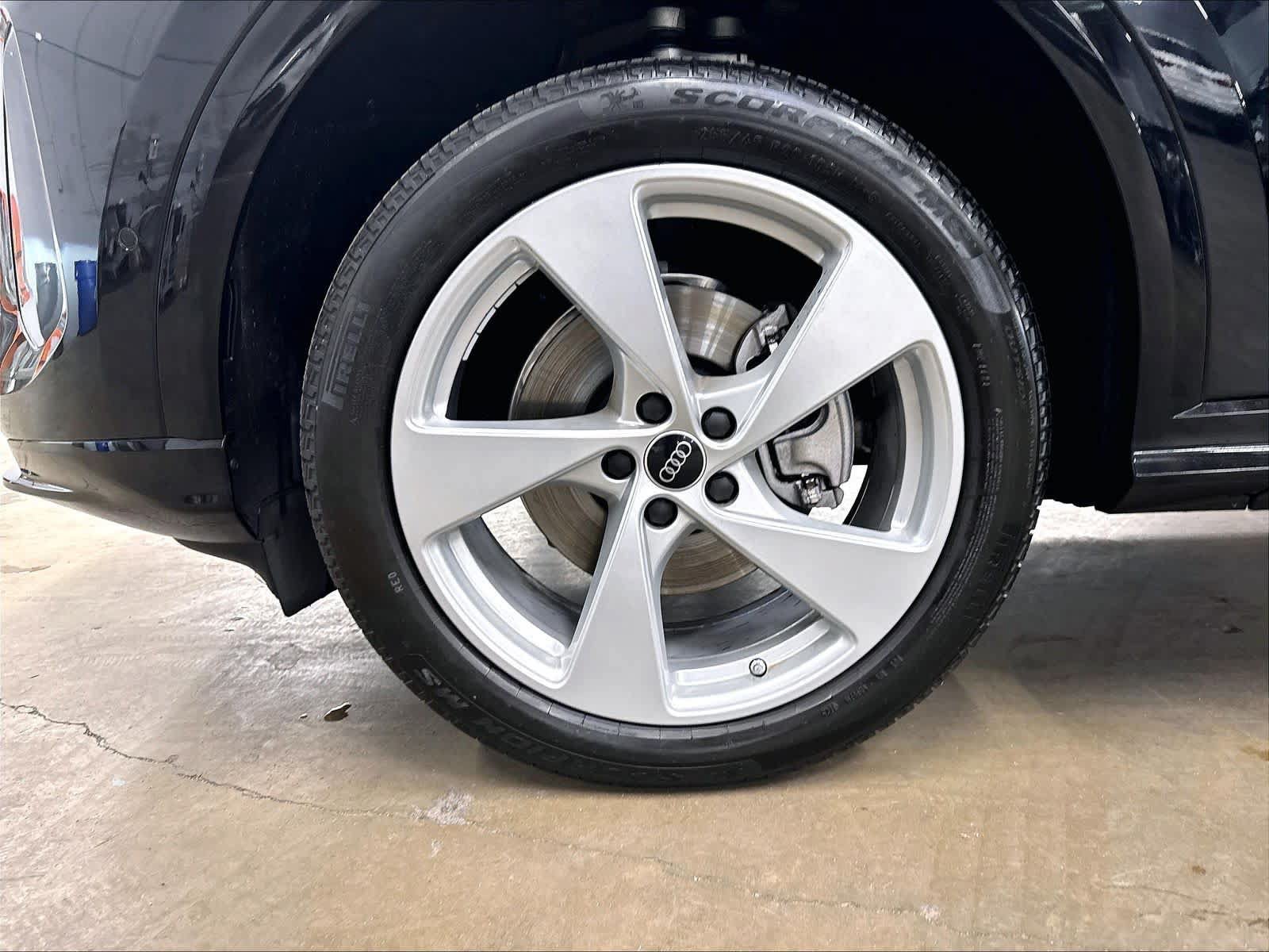 Used 2025 Audi Q5 Premium Plus AWD/4WD image 12