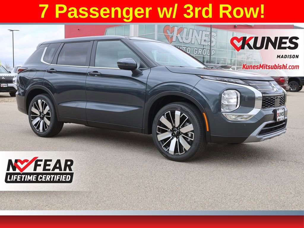 New 2025 Mitsubishi Outlander SE image 1