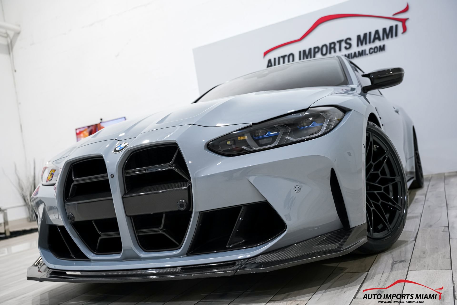 Used 2022 BMW M4 Coupe w/ M Carbon Exterior Package image 2