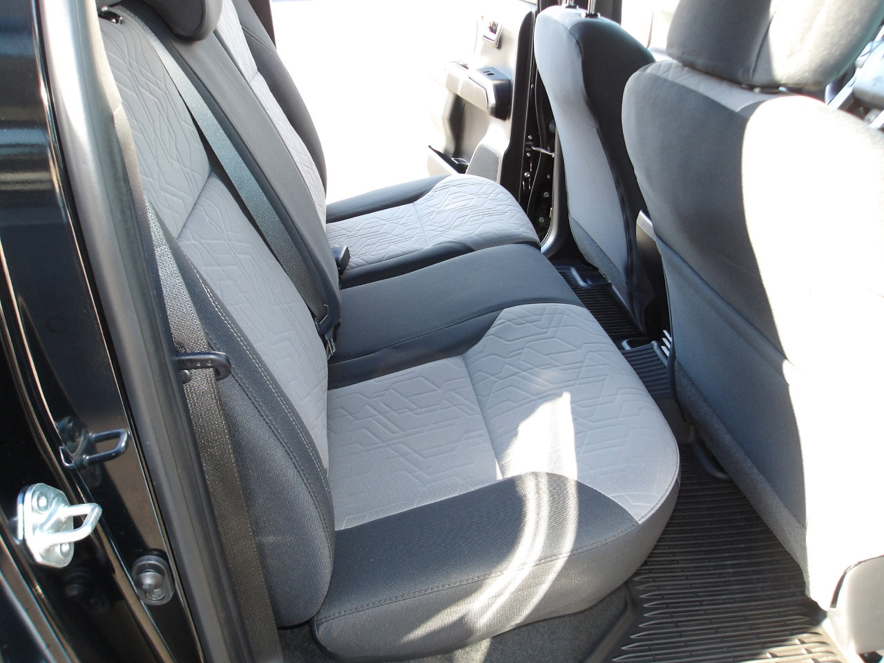 Used 2021 Toyota Tacoma TRD Off-Road w/ Technology Package image 12