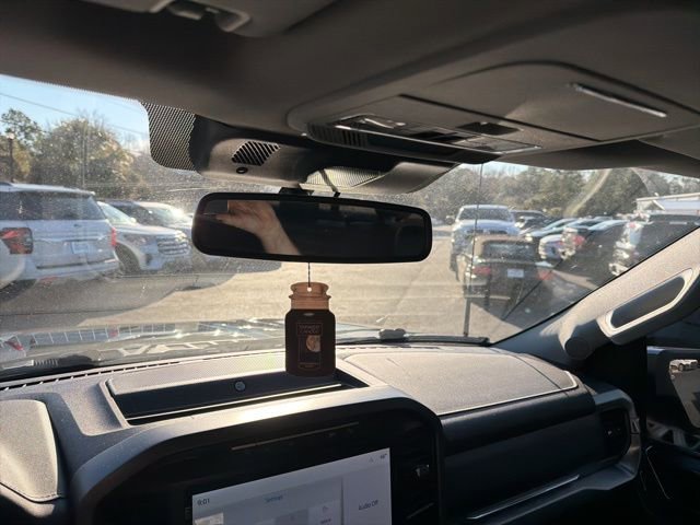 Used 2021 Ford F150 Lariat w/ Equipment Group 502A High image 19