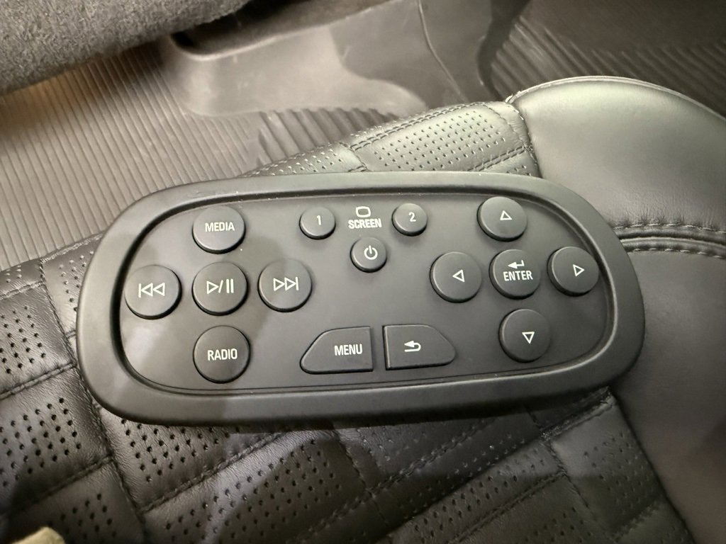 Used 2022 Cadillac Escalade Sport Platinum image 44