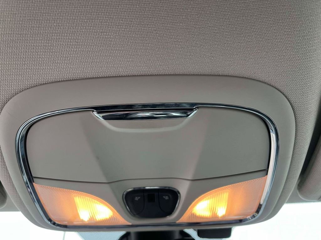 Used 2015 Jeep Cherokee Trailhawk w/ Comfort/Convenience Group image 26