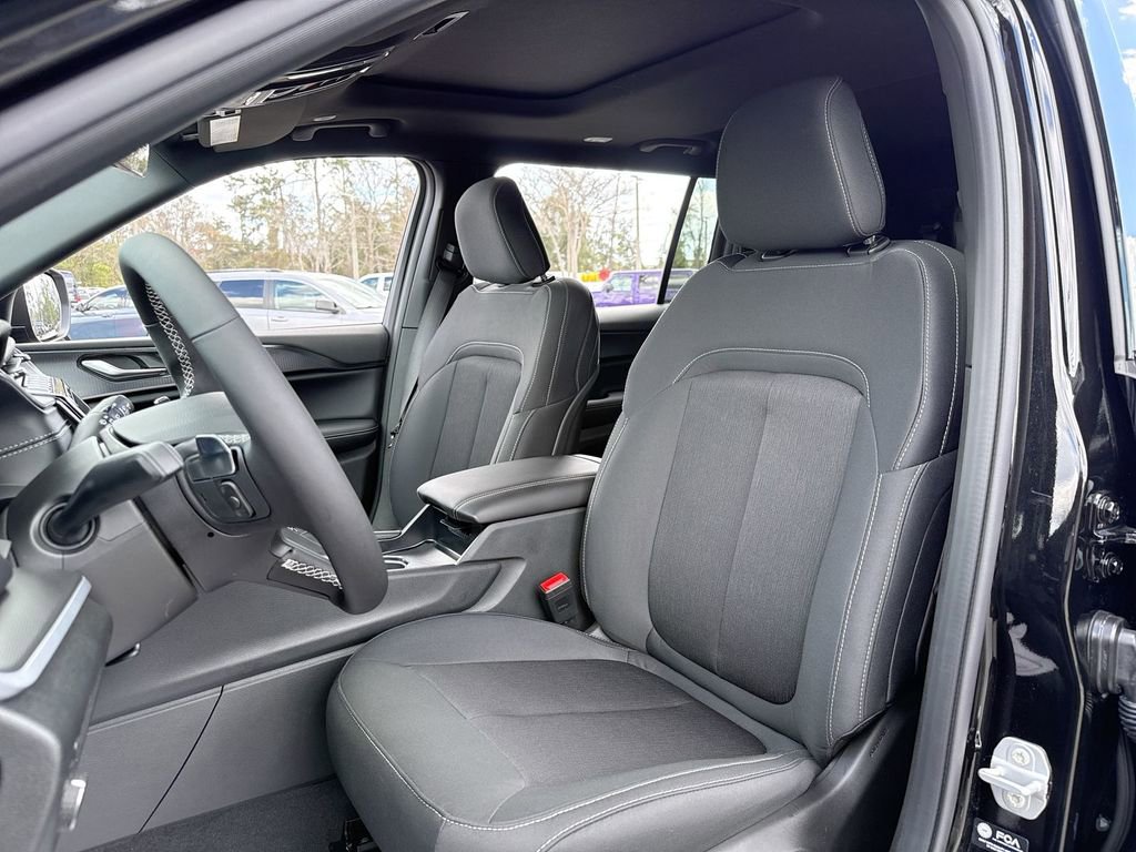 New 2026 Jeep Grand Cherokee L Laredo image 11