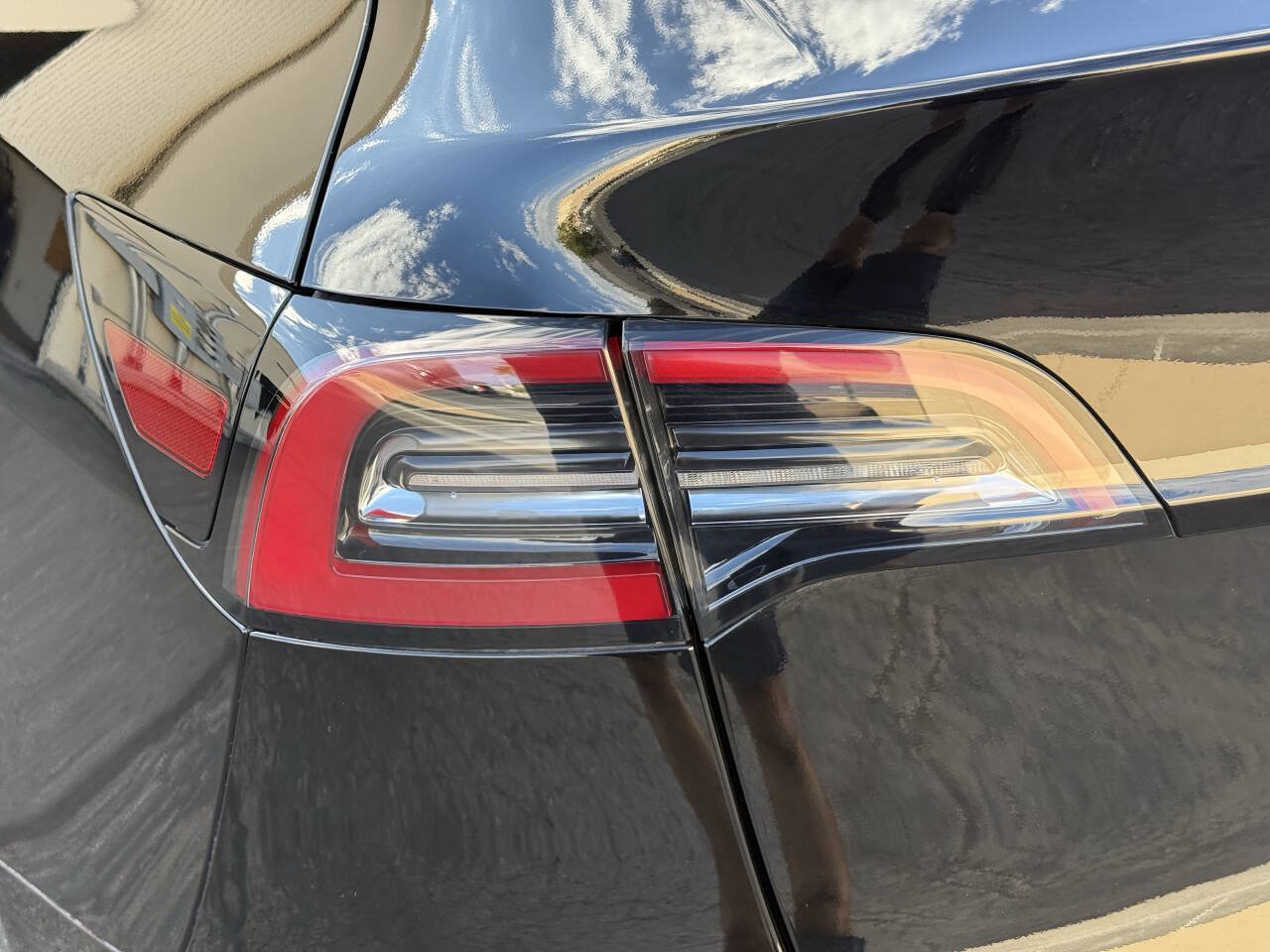 Used 2023 Tesla Model Y Long Range AWD/4WD image 36