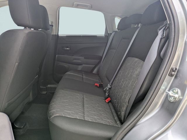 Used 2025 Mitsubishi Outlander Sport ES image 14