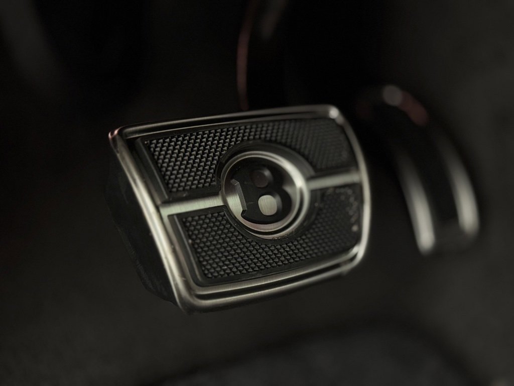 New 2025 Bentley Bentayga image 14