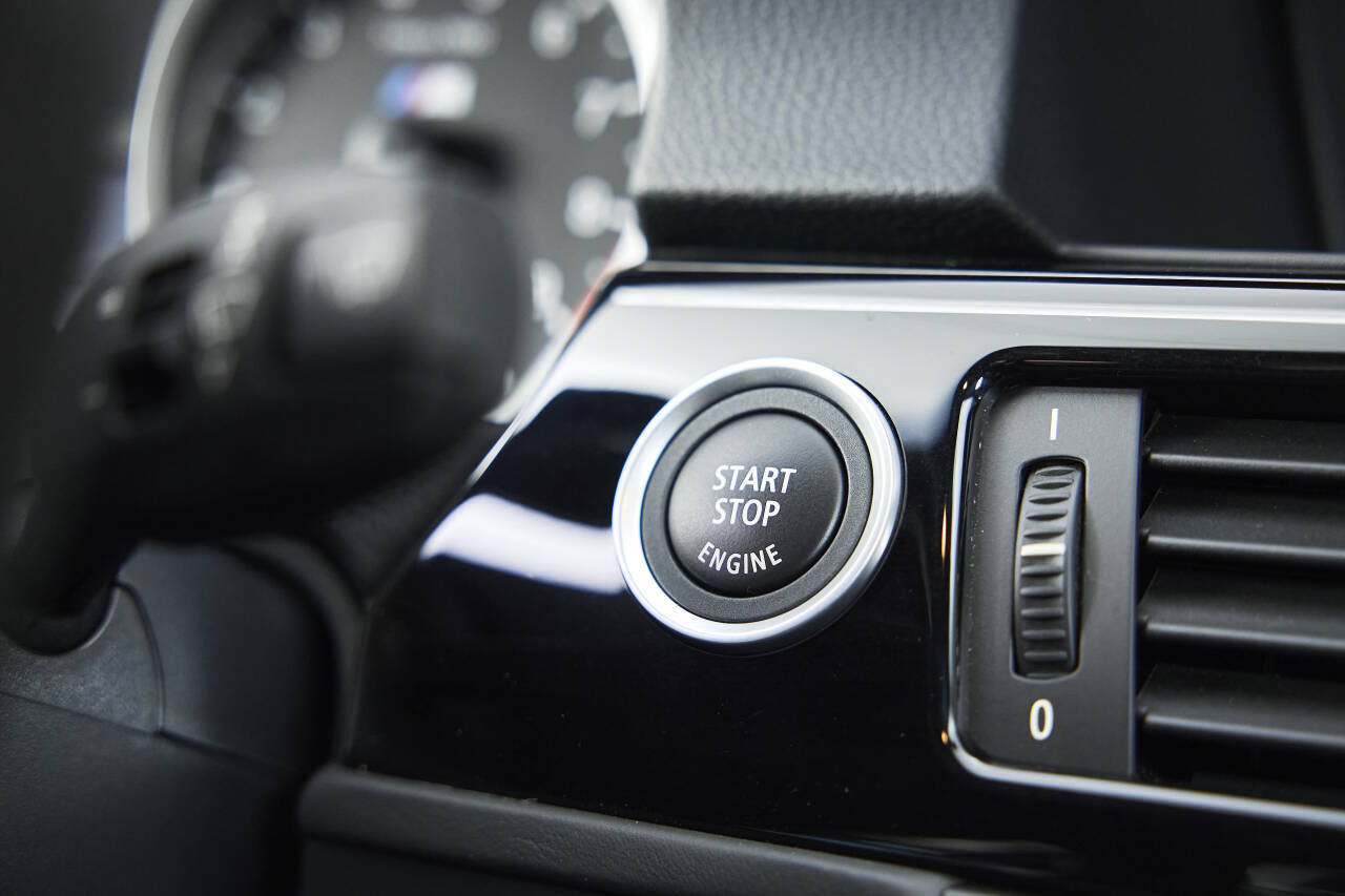 Used 2013 BMW M3 Coupe RWD image 57