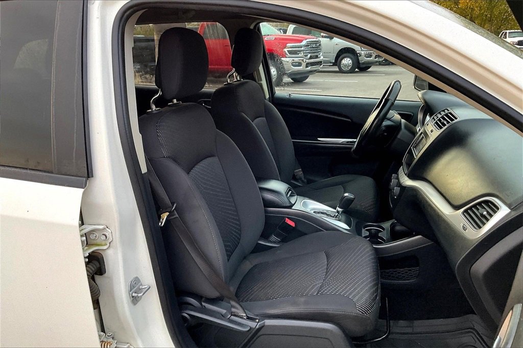 Used 2018 Dodge Journey SE w/ Blacktop Package image 7