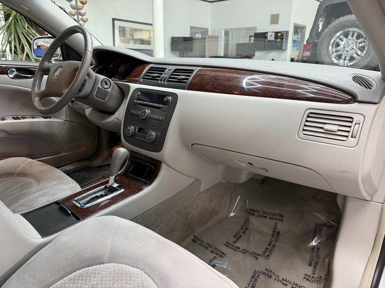 Used 2011 Buick Lucerne CX FWD image 18