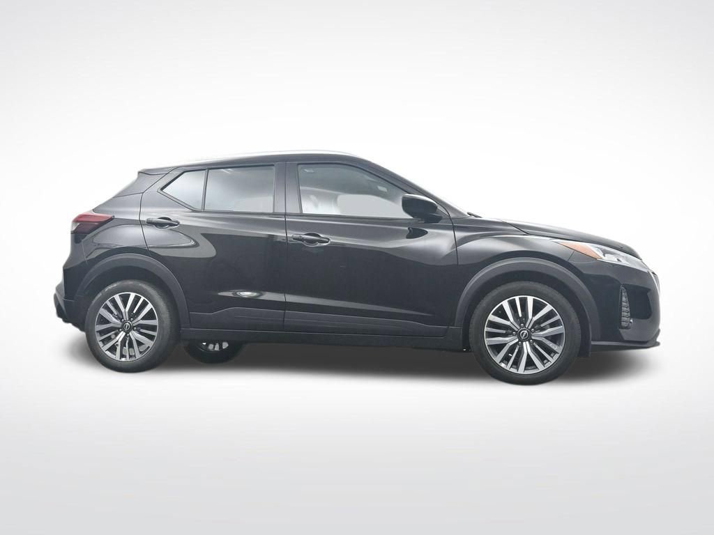 Used 2024 Nissan Kicks SV FWD image 33