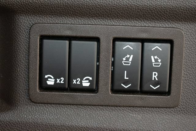 Used 2022 GMC Yukon Denali w/ Max Trailering Package AWD/4WD image 16