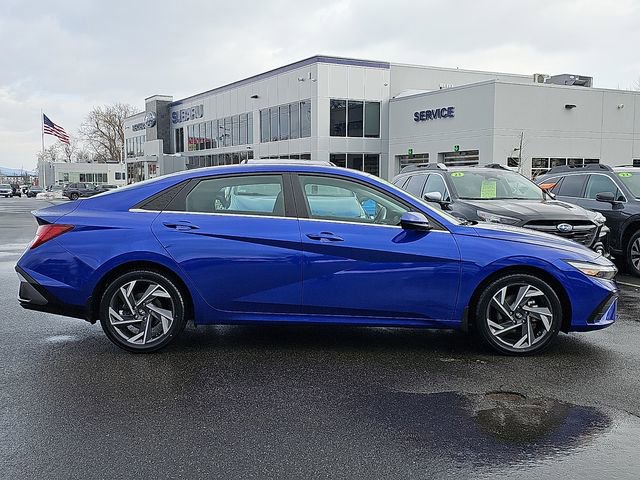 Used 2024 Hyundai Elantra SEL w/ Convenience Package image 7