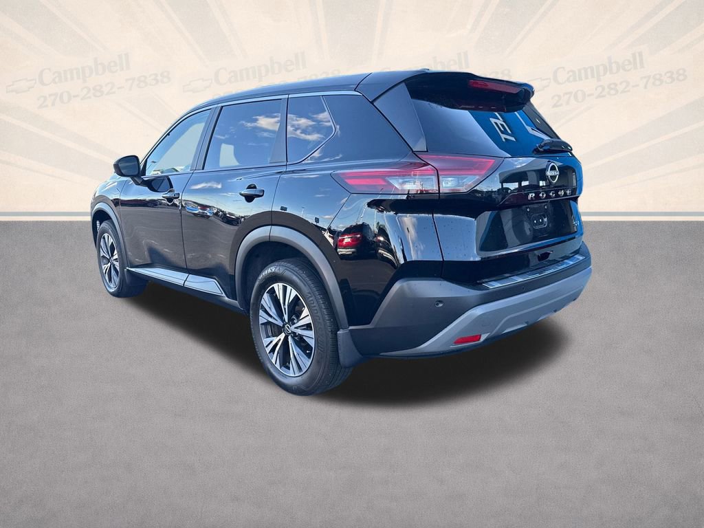 Used 2023 Nissan Rogue SV image 3