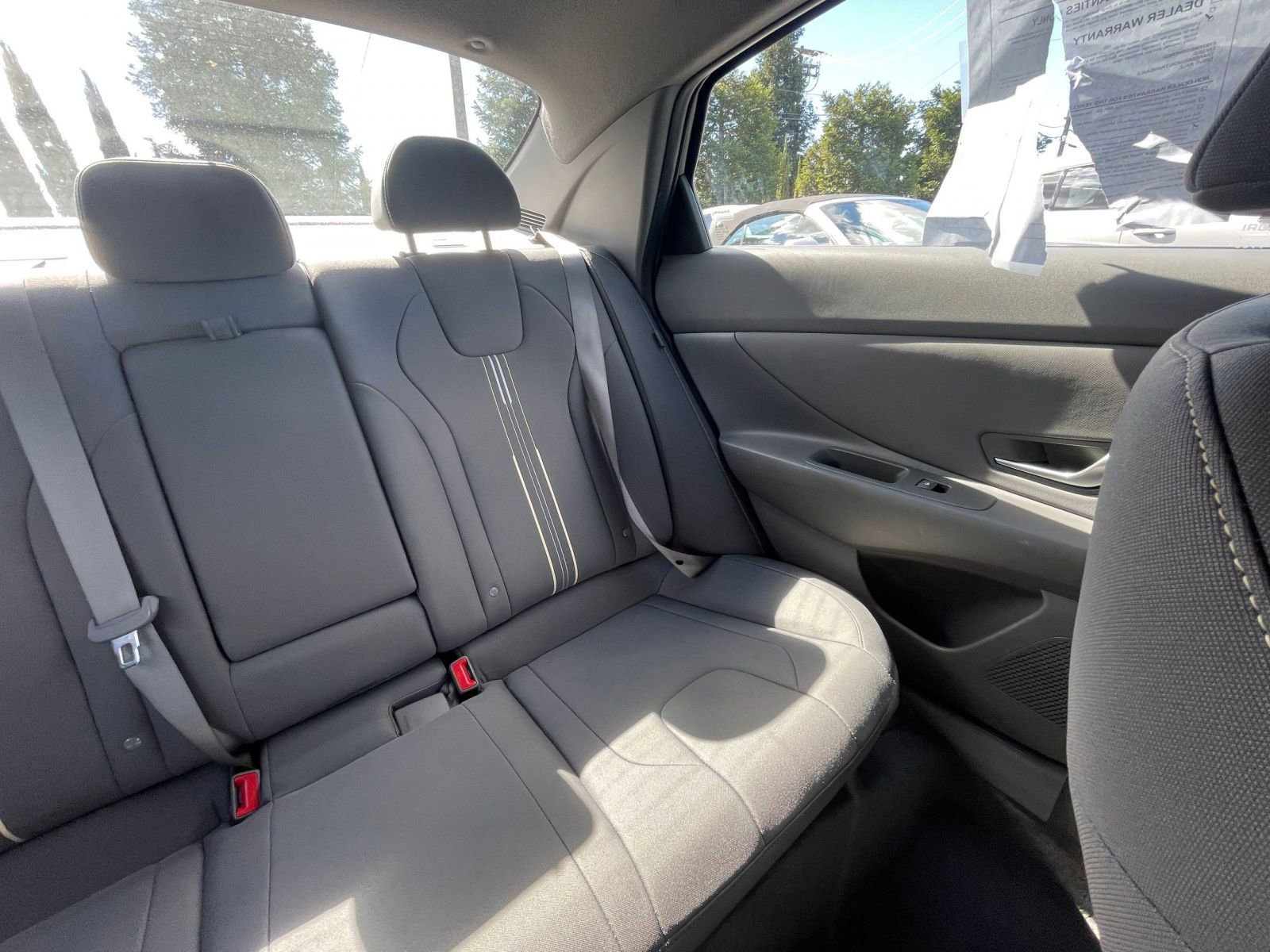 Used 2025 Hyundai Elantra SEL FWD image 38