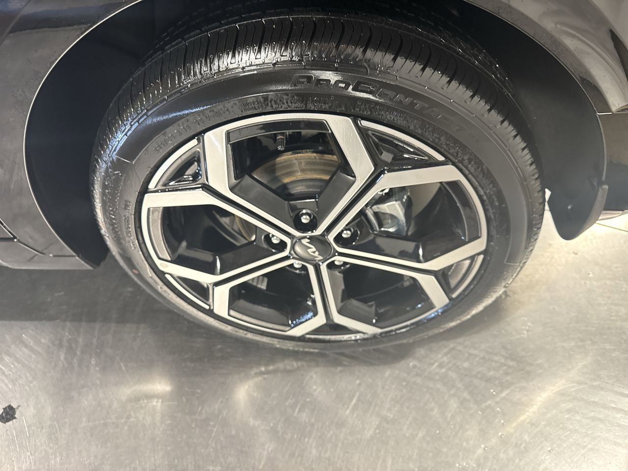 Certified 2025 Kia Niro SX Touring image 12