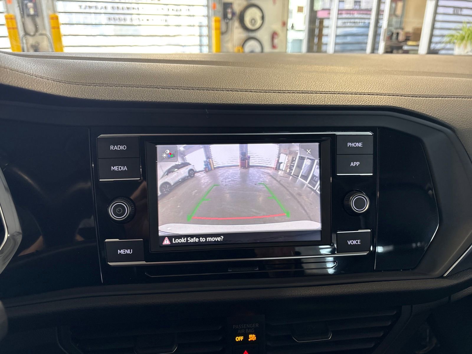 Used 2023 Volkswagen Jetta SE w/ Panoramic Sunroof Package image 20