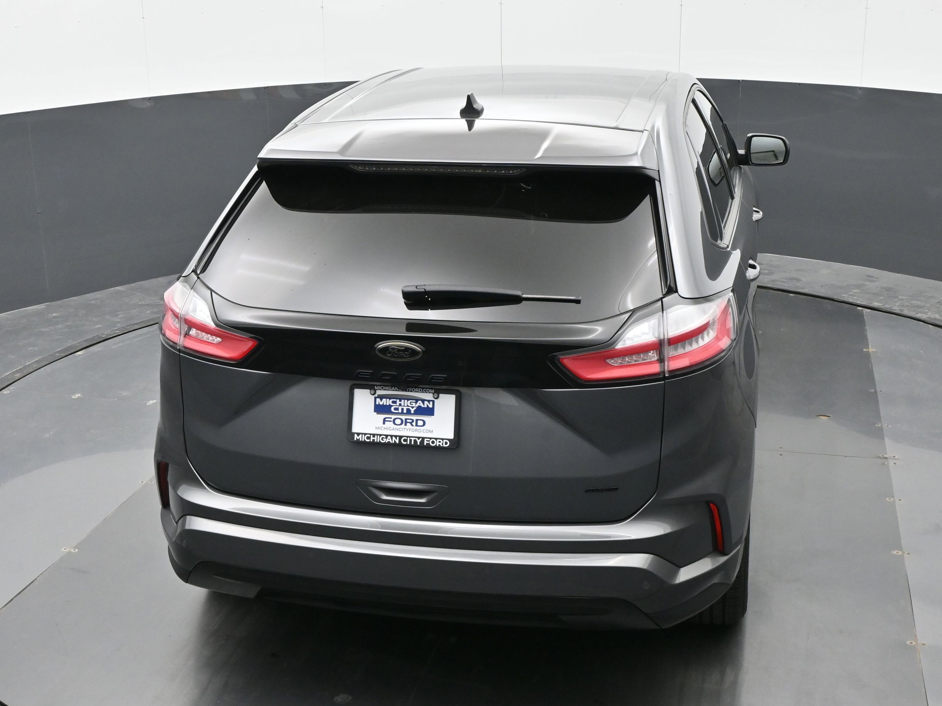 Used 2024 Ford Edge SE w/ Black Appearance Package image 29