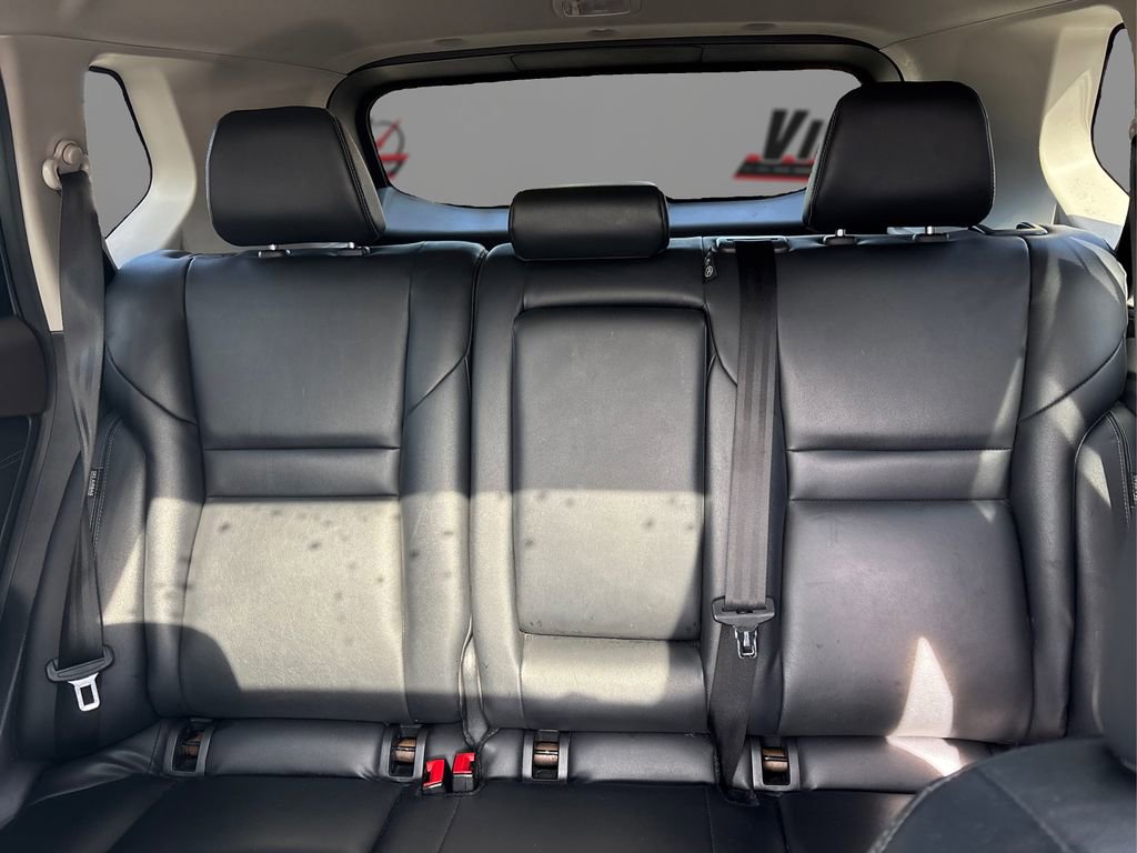 Used 2023 Nissan Rogue SL w/ SL Premium Package image 21