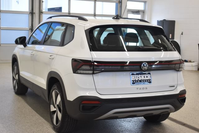 Used 2025 Volkswagen Taos S AWD/4WD image 10