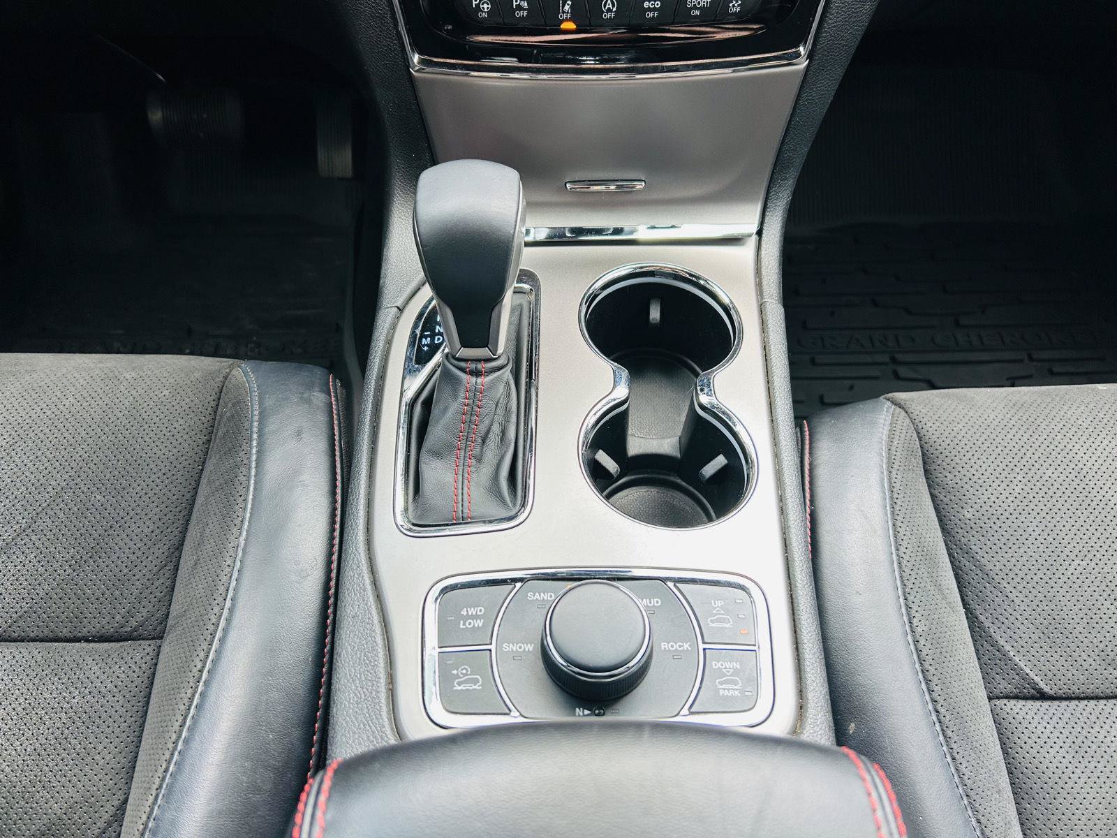 Used 2019 Jeep Grand Cherokee Trailhawk AWD/4WD image 26