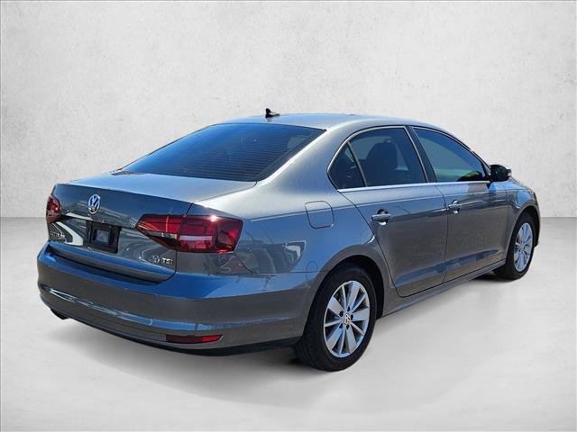 Used 2016 Volkswagen Jetta SE FWD image 5